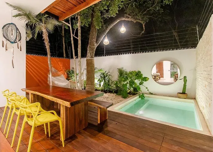 Ujo 100 Mb Wifi 2 Private Pools
