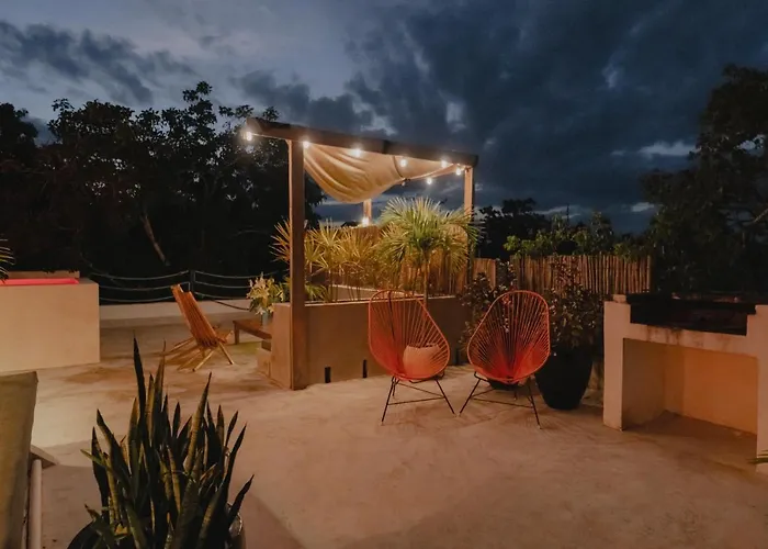 Ujo 100 Mb Wifi 2 Private Pools *
